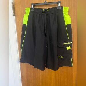 - Men’s SPEEDO Swim Trunks -Black/NeonGreen-Sz M